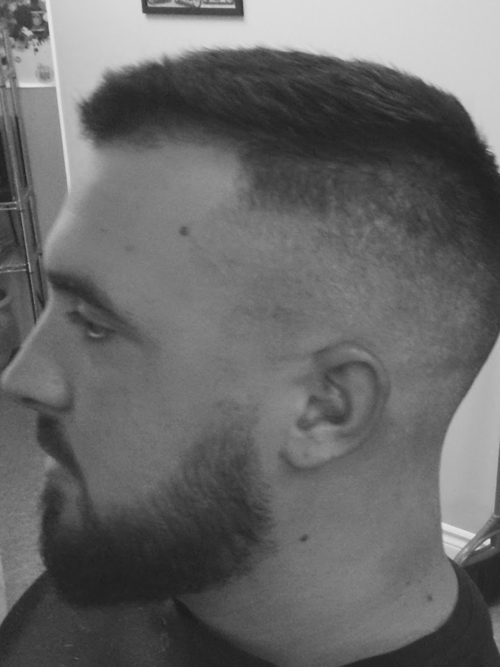 Le Blues Barbershop | 13698 Boulevard Curé-Labelle, Mirabel, QC J7J 1L2, Canada | Phone: (514) 452-6529