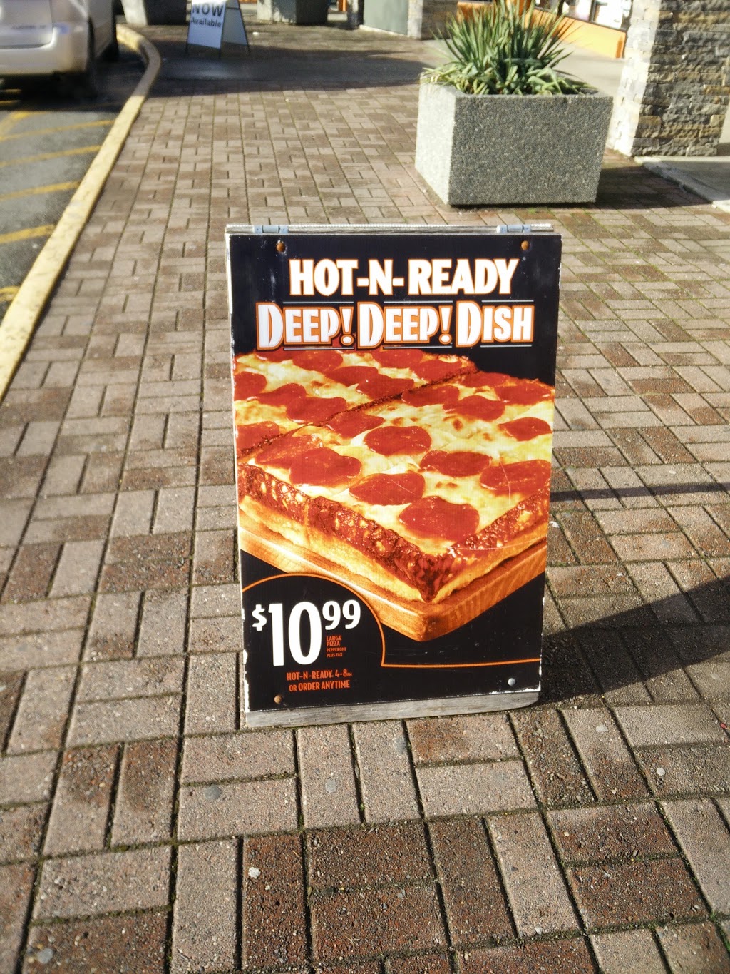 Little Caesars Pizza | 6461 Scott Rd, Delta, BC V4E 3G3, Canada | Phone: (604) 572-8787