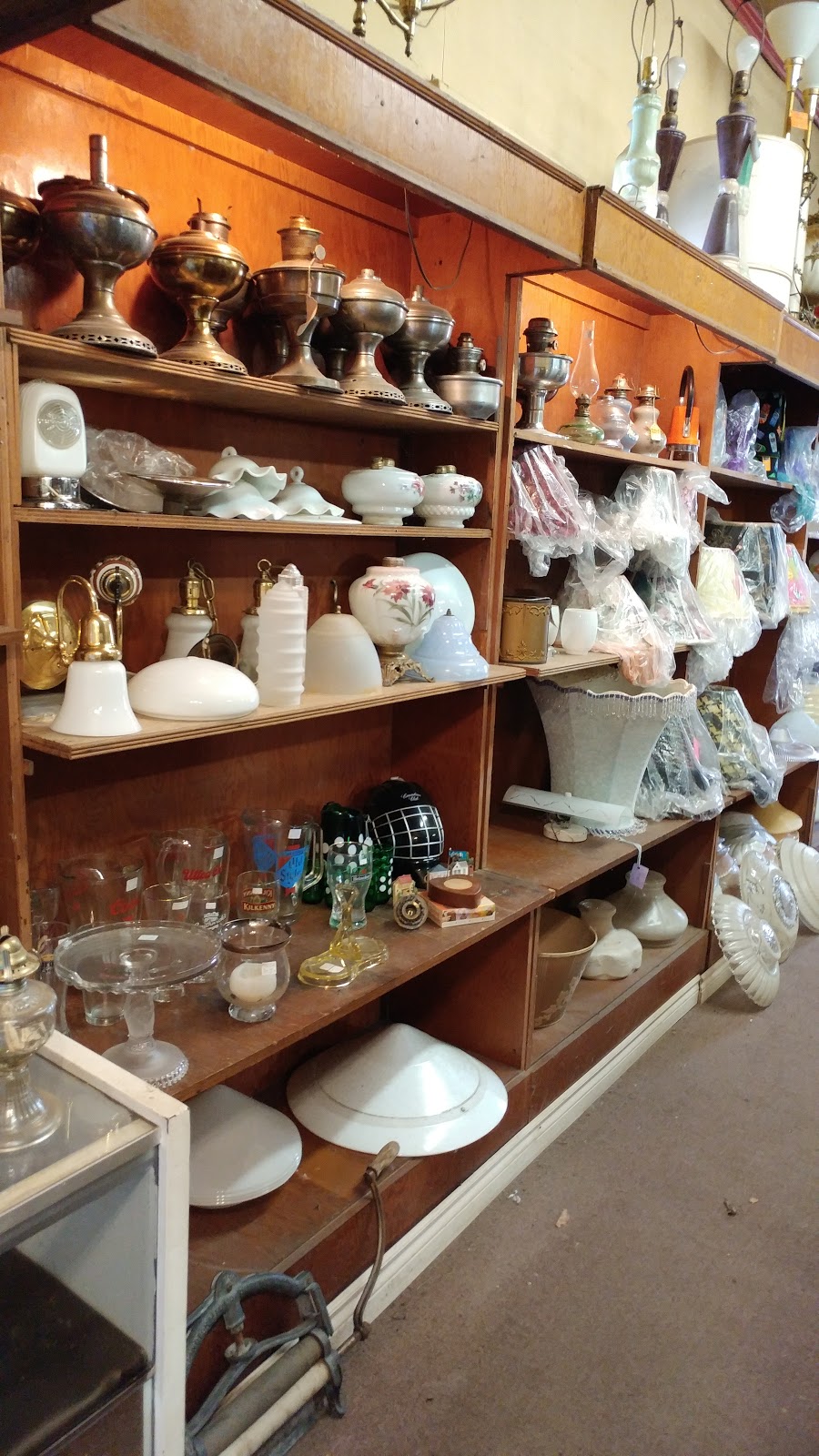 Colonial Antiques | 4881 Garrison Rd, Ridgeway, ON L0S 1N0, Canada | Phone: (905) 894-5881