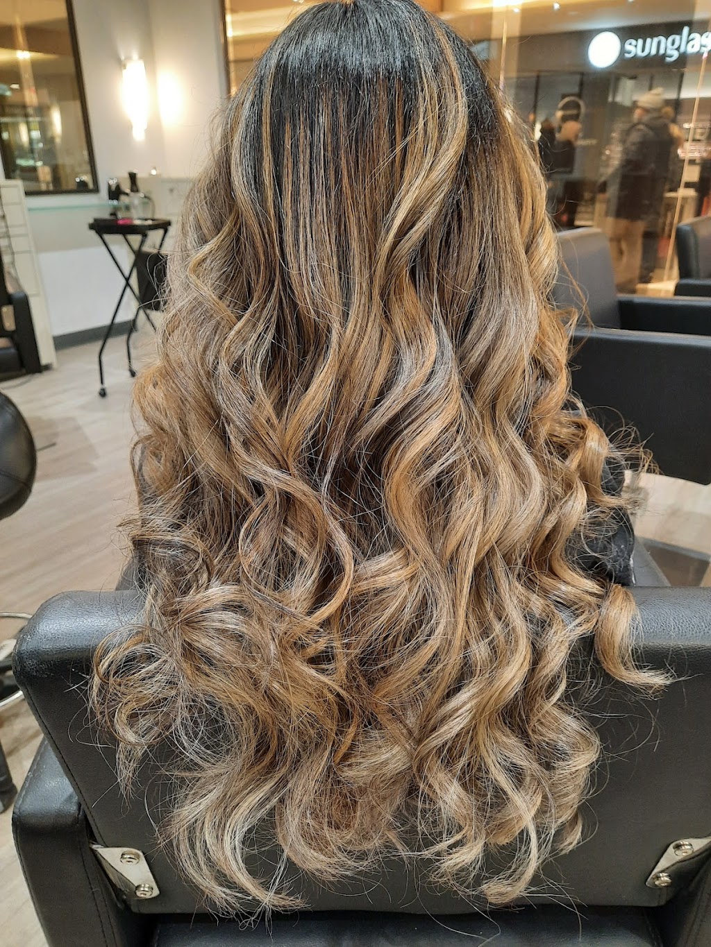 Blossom Salon | 5015 111 St NW #458, Edmonton, AB T6H 4M6, Canada | Phone: (780) 435-8886