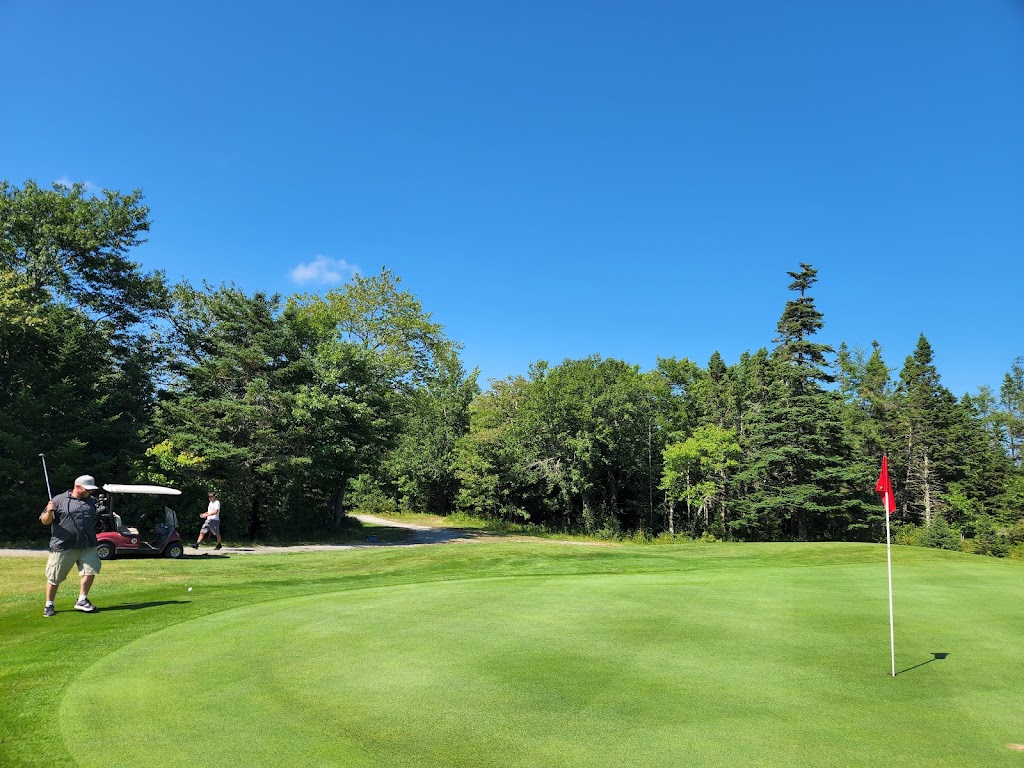 West Pubnico Golf Club Association | 238 Golf Course Rd, Pubnico, NS B0W 1W0, Canada | Phone: (902) 762-2007