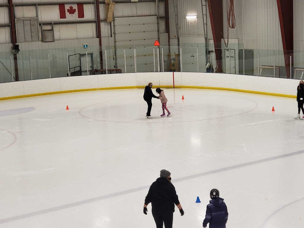 Pilot Mound Skating Rink | 213 Lorne Ave, Pilot Mound, MB R0G 1P0, Canada | Phone: (204) 825-2054