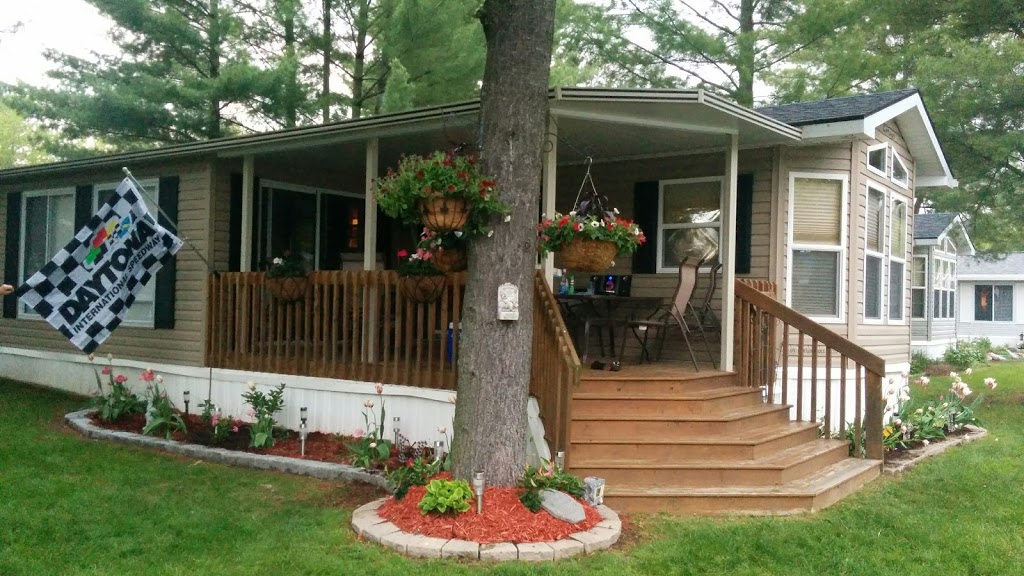 Pioneer Point | A Parkbridge Cottage & RV Resort | 2560 Westview Rd, Lakefield, ON K0L 2H0, Canada | Phone: (705) 657-8831