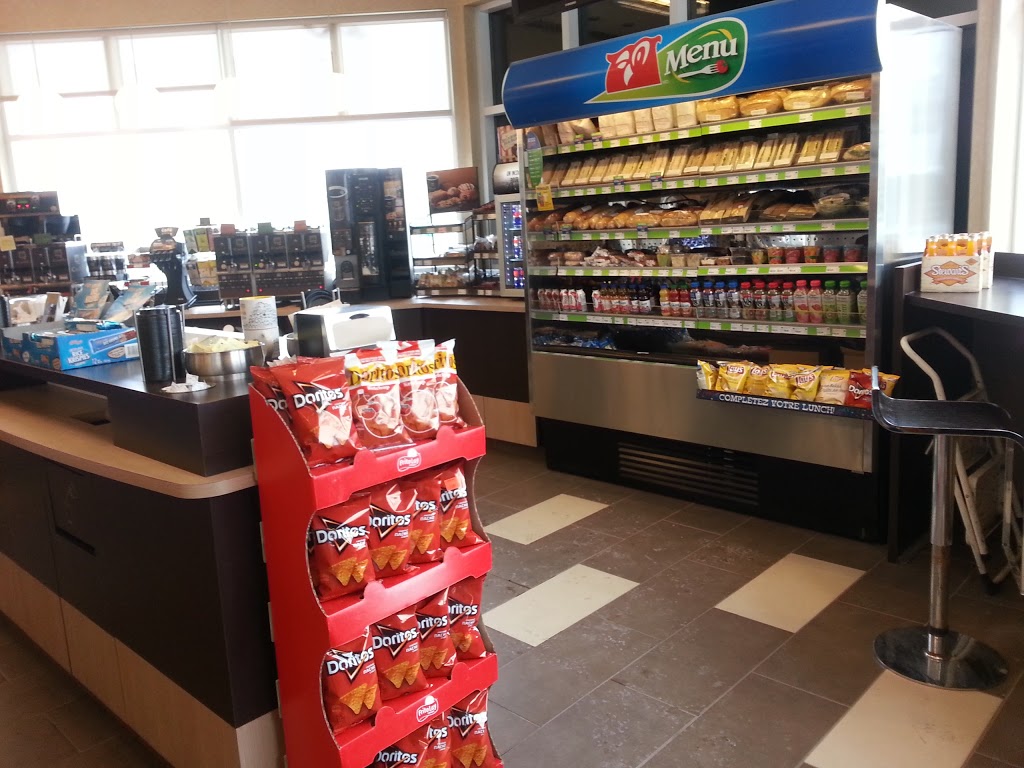 Couche-Tard | 28 Rue Principale N S, Sutton, QC J0E 2K0, Canada | Phone: (450) 538-0784