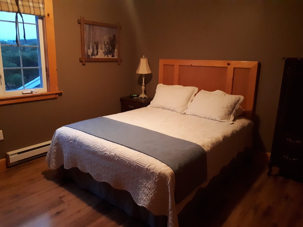 Bears Cove Inn | 15 Bears Cove Rd, Witless Bay, NL A0A 4K0, Canada | Phone: (709) 334-3909