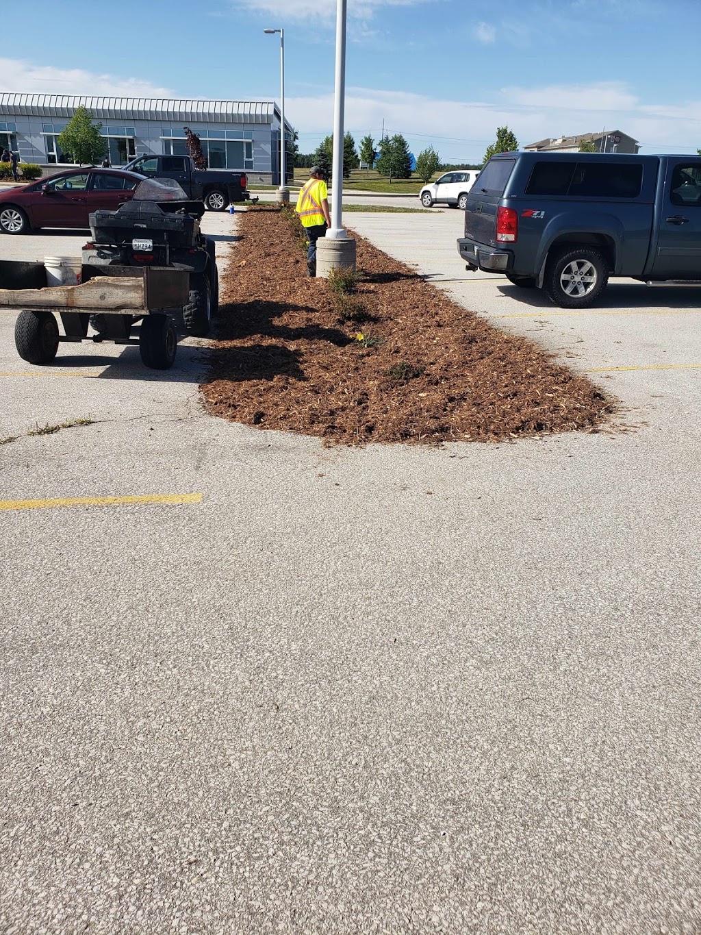 S & E Lawncare and Snow Removal Ltd. | 403817 Grey County Rd 4, Priceville, ON N0C 1K0, Canada | Phone: (519) 369-0440