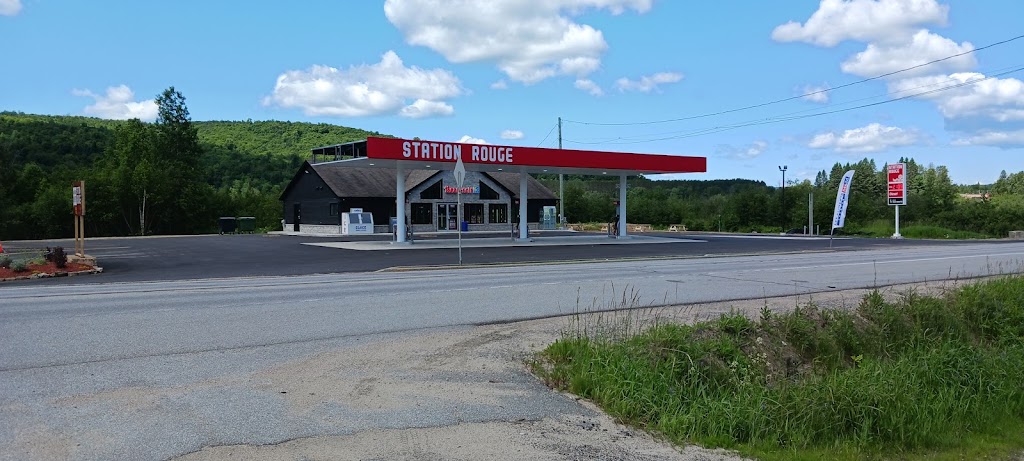 Station Rouge | 13651 Route 117 N, Rivière-Rouge, QC J0T 1T0, Canada | Phone: (819) 275-5959