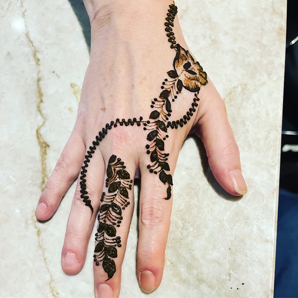 Bluestone henna art | 84 Don Minaker Dr, Brampton, ON L6P 1R7, Canada | Phone: (647) 770-6942