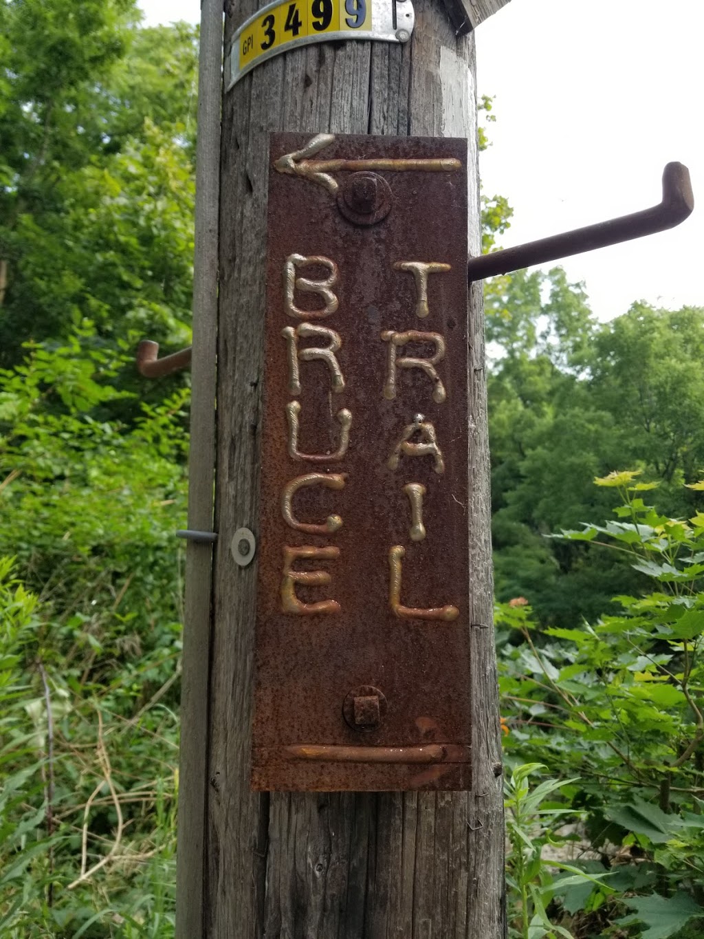 Trail Head- Bruce Side Trail | 4E7, Bruce Trail, Grimsby, ON L3M 3K1, Canada