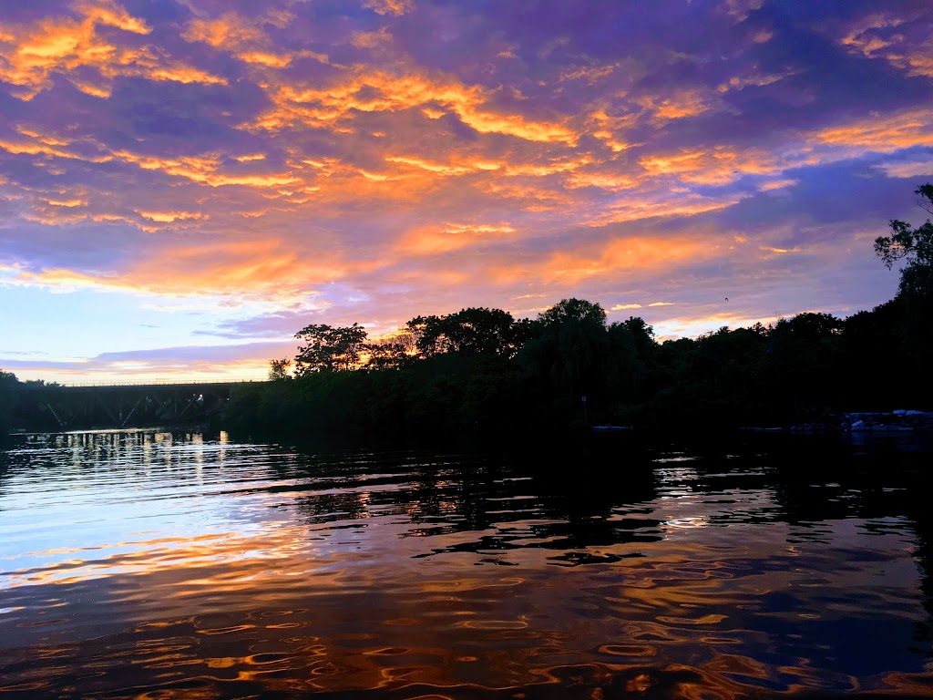 Mississauga Canoe Club | 31 Front St N, Mississauga, ON L5H 2E8, Canada | Phone: (905) 274-2127