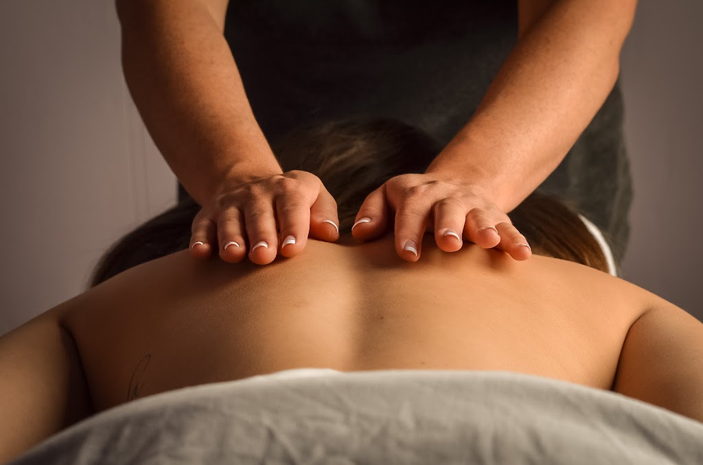 Christina Pizzino, Specialized Massage Therapist | 573 12e Avenue, LaSalle, QC H8P 2R6, Canada | Phone: (514) 702-8581