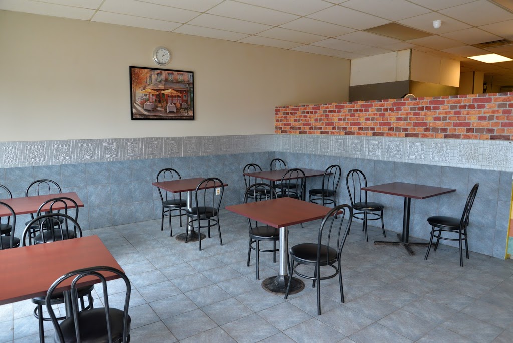 Pizza Maximum (Laval) | 5787 Boulevard des Laurentides, Laval, QC H7K 2K5, Canada | Phone: (450) 628-0888