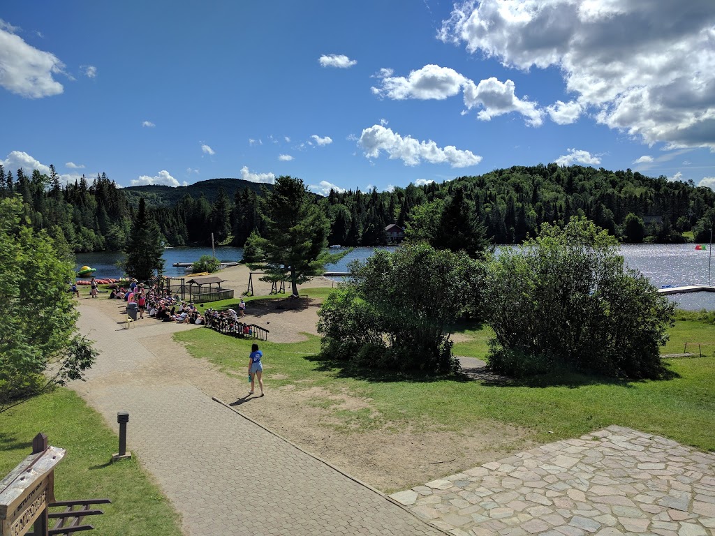 Centre De Plein Air Le PTit Bonheur | 1721 Chemin du Lac Quenouille, Lac-Supérieur, QC J0T 1J0, Canada | Phone: (819) 326-4281