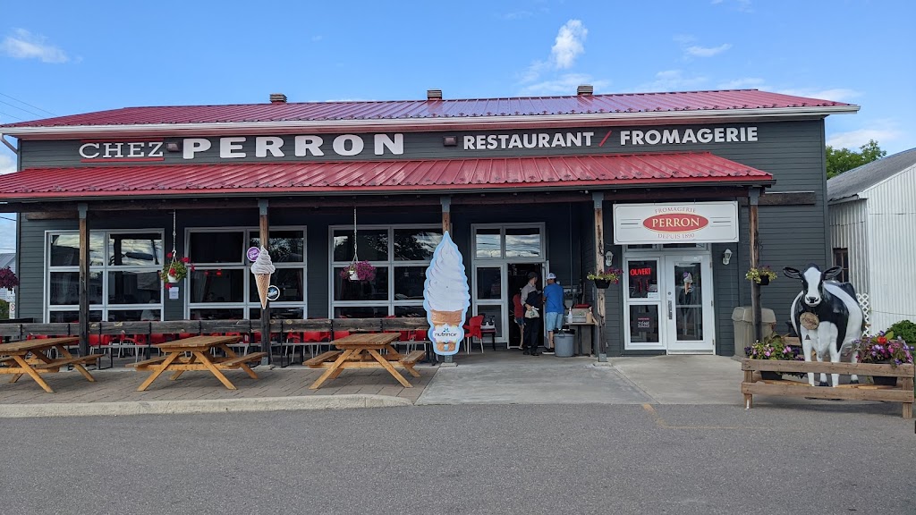 Chez Perron - Restaurant / Boutique | 598 Rue Principale, Saint-Prime, QC G8J 1T1, Canada | Phone: (581) 584-3164