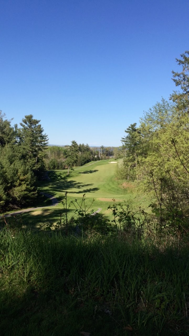 Camelot Golf & Country Club | 906 Quigley Hill Rd, Cumberland, ON K4C 1H1, Canada | Phone: (613) 833-0801