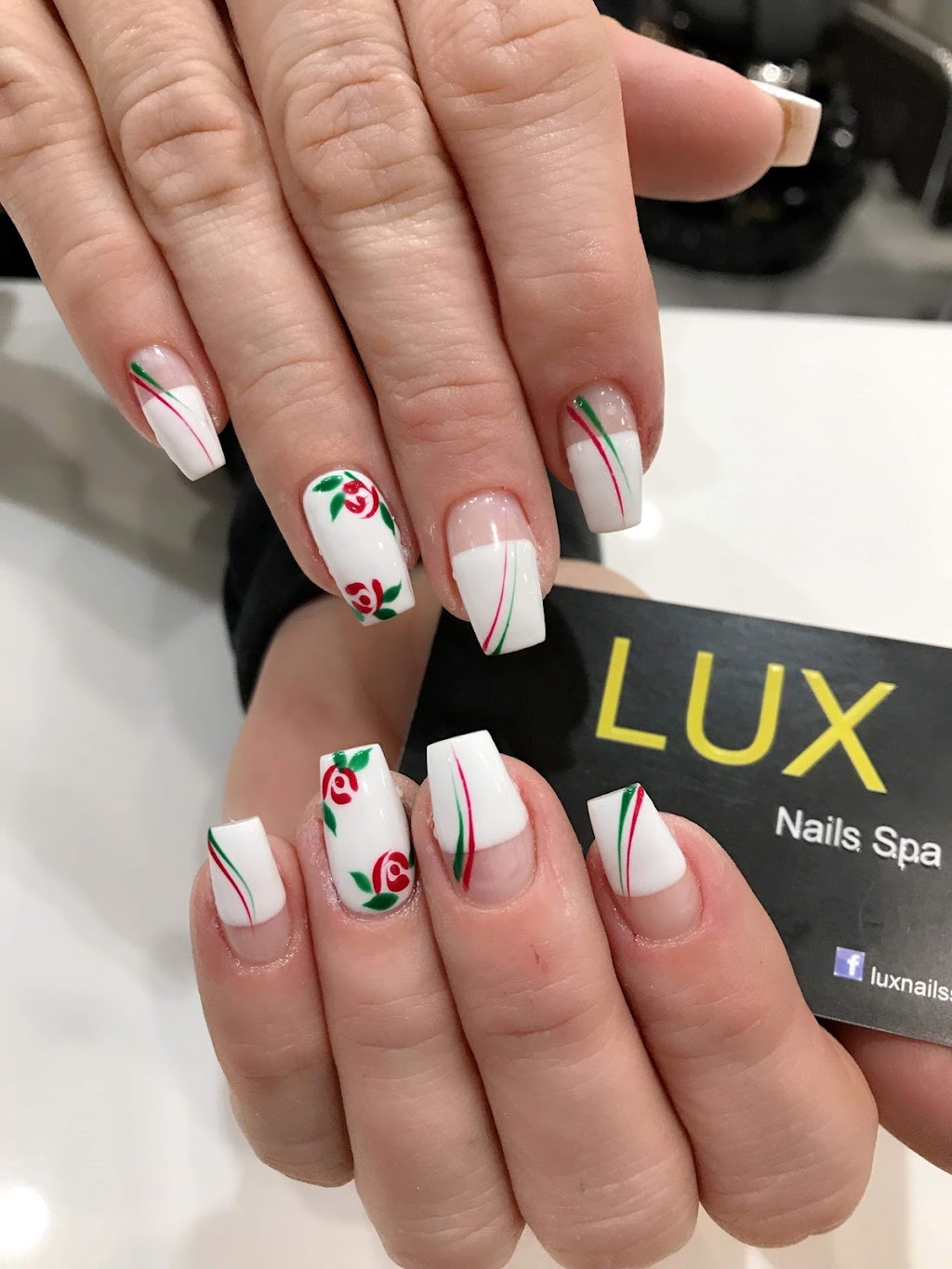 Lux Nails Spa | 4-987 Gordon St, Guelph, ON N1G 4W3, Canada | Phone: (519) 265-5588