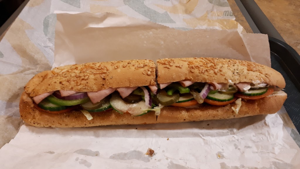 Restaurant SUBWAY | 299 Rue Laval, Sherbrooke, QC J1C 0R1, Canada | Phone: (819) 846-4655