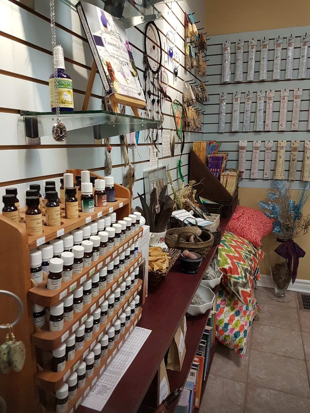 Otherworld Treasures - Alternative Wellness & Metaphysical Bouti | 29 Marier Ave, Vanier, ON K1L 5S6, Canada | Phone: (613) 262-4626