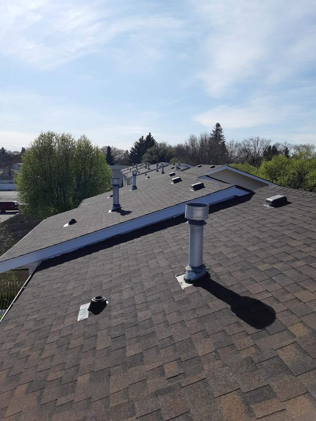 On The Top ROOFING LTD | 3102 5 Ave N, Lethbridge, AB T1H 0N4, Canada | Phone: (403) 393-9355