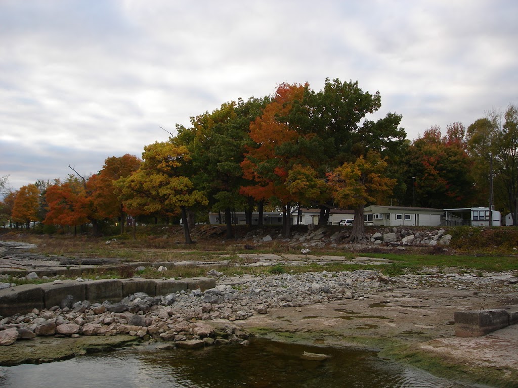 Austins Trailer Park | 2301 Lakeshore Rd, Dunnville, ON N1A 2W8, Canada | Phone: (905) 865-7116