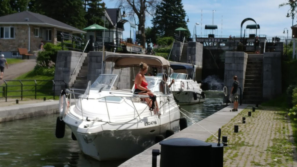 Chambly Canal National Historic Site of Canada | Avenue Bourgogne, Chambly, QC J3L 4C3, Canada | Phone: (450) 658-4381