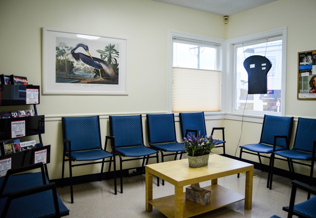 Central Saanich Medical Clinic | 1932 Mt Newton Cross Rd, Saanichton, BC V8M 2B1, Canada | Phone: (250) 652-2041