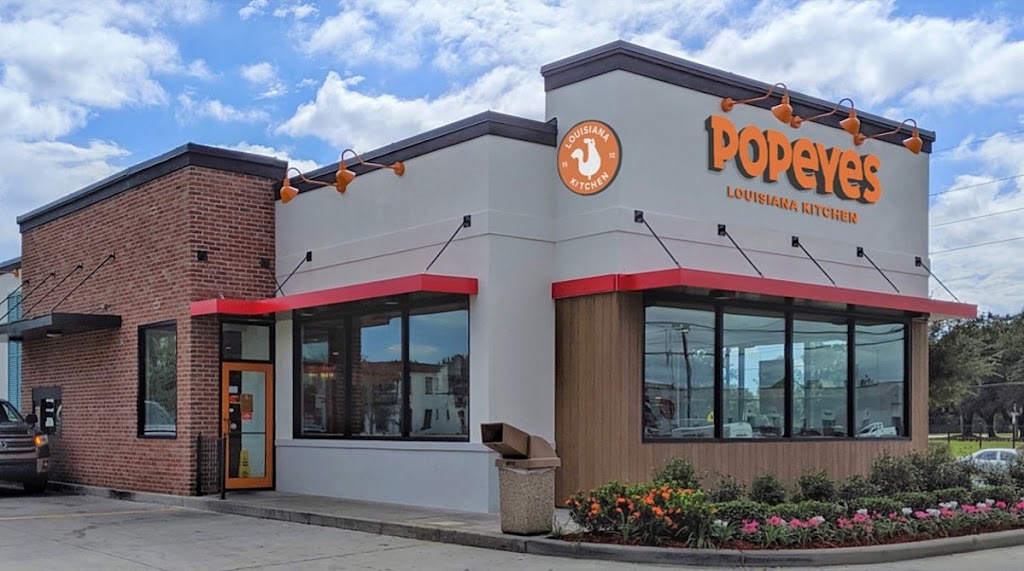 Popeyes Louisiana Kitchen | 6445 Mayfield Rd, Brampton, ON L6P 4N2, Canada | Phone: (905) 913-9500