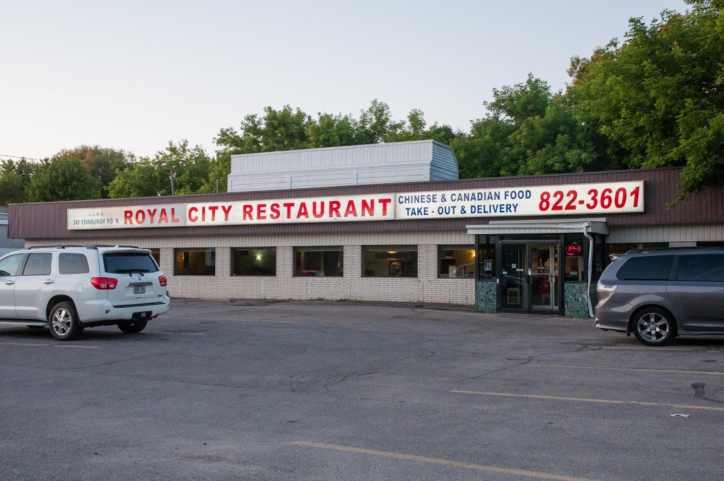 Royal City Restaurant & Tavern | 241 Edinburgh Rd N, Guelph, ON N1H 5S2, Canada | Phone: (519) 822-3601