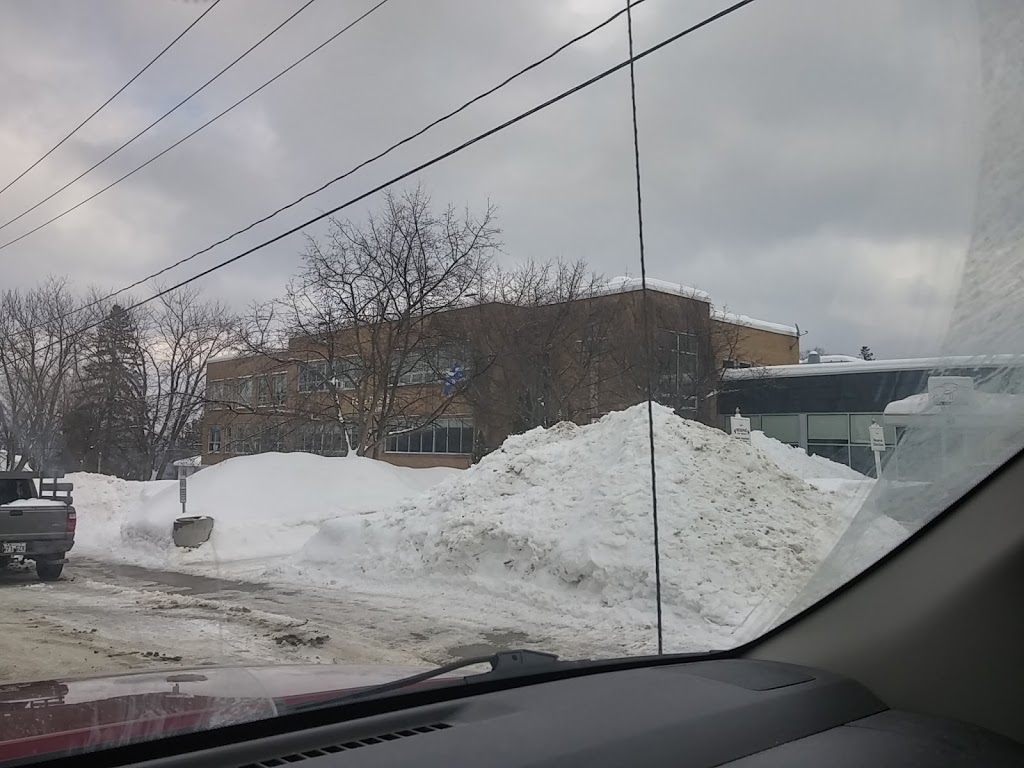 École Hôtelière des Laurentides | 150 Rue Lesage, Sainte-Adèle, QC J8B 2R4, Canada | Phone: (450) 240-6222