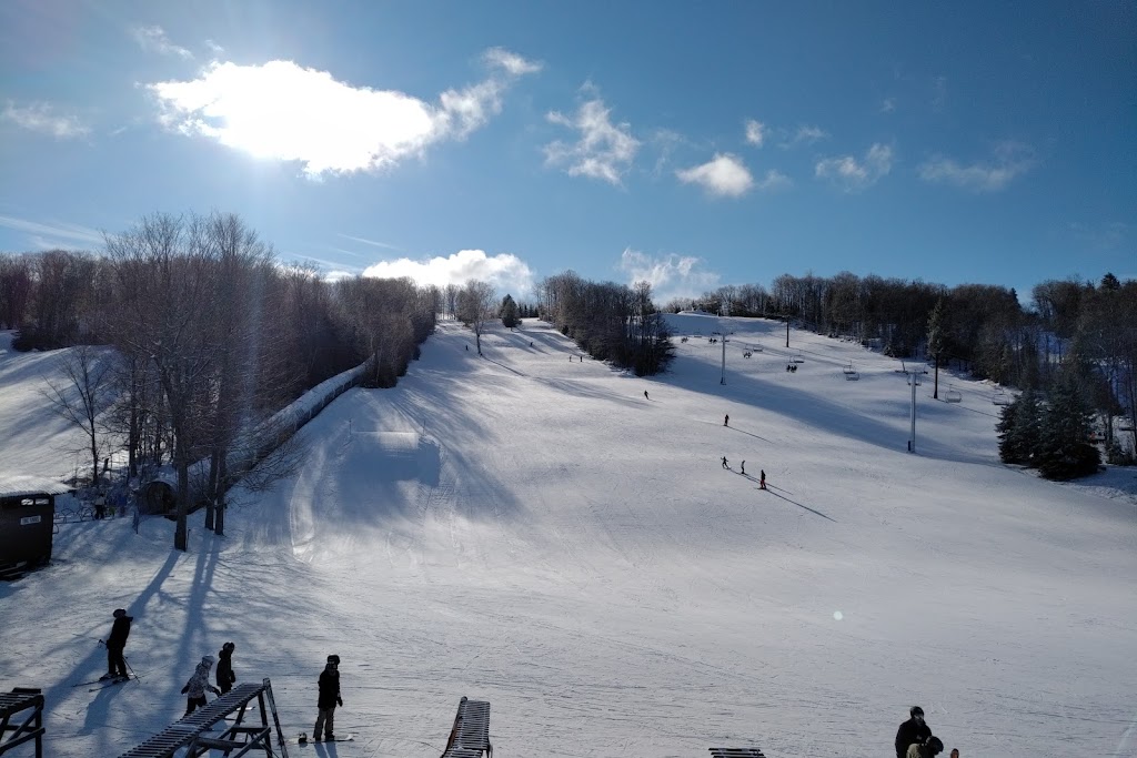 Sir Sams Ski / Ride | 1054 Liswood Rd, Eagle Lake, ON K0M 1M0, Canada | Phone: (705) 754-2298