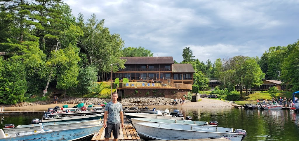 Land O Lakes Lodge | 1122 Lodge Rd, Clarendon Station, ON K0H 1J0, Canada | Phone: (613) 279-2530