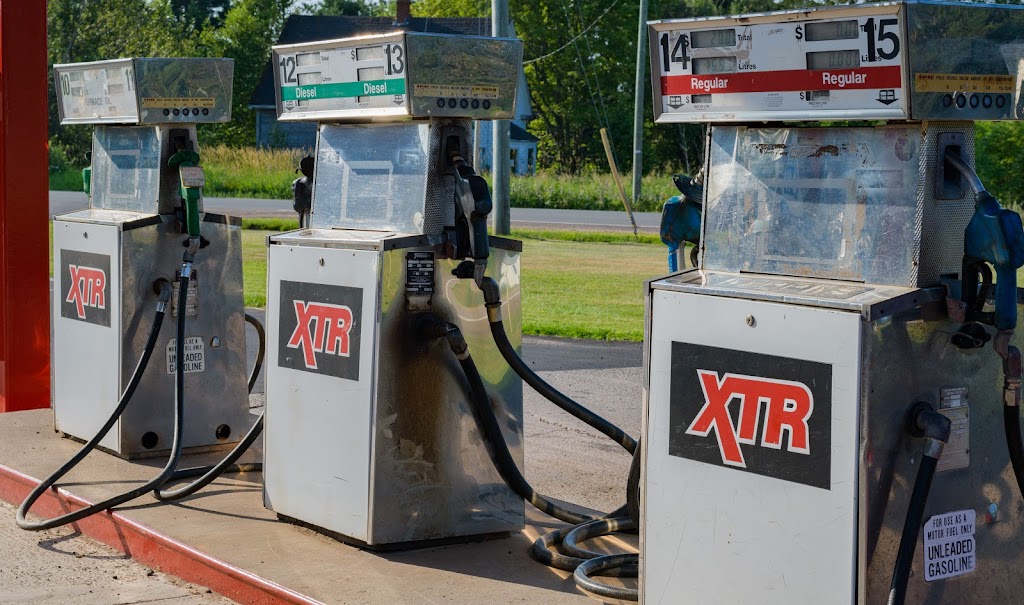 Winds Xtr Gas Bar | 2392 Peters Rd Highway 324 Alliston, corner of highways 4 & 324, Montague, PE C0A 1R0, Canada | Phone: (902) 962-3883