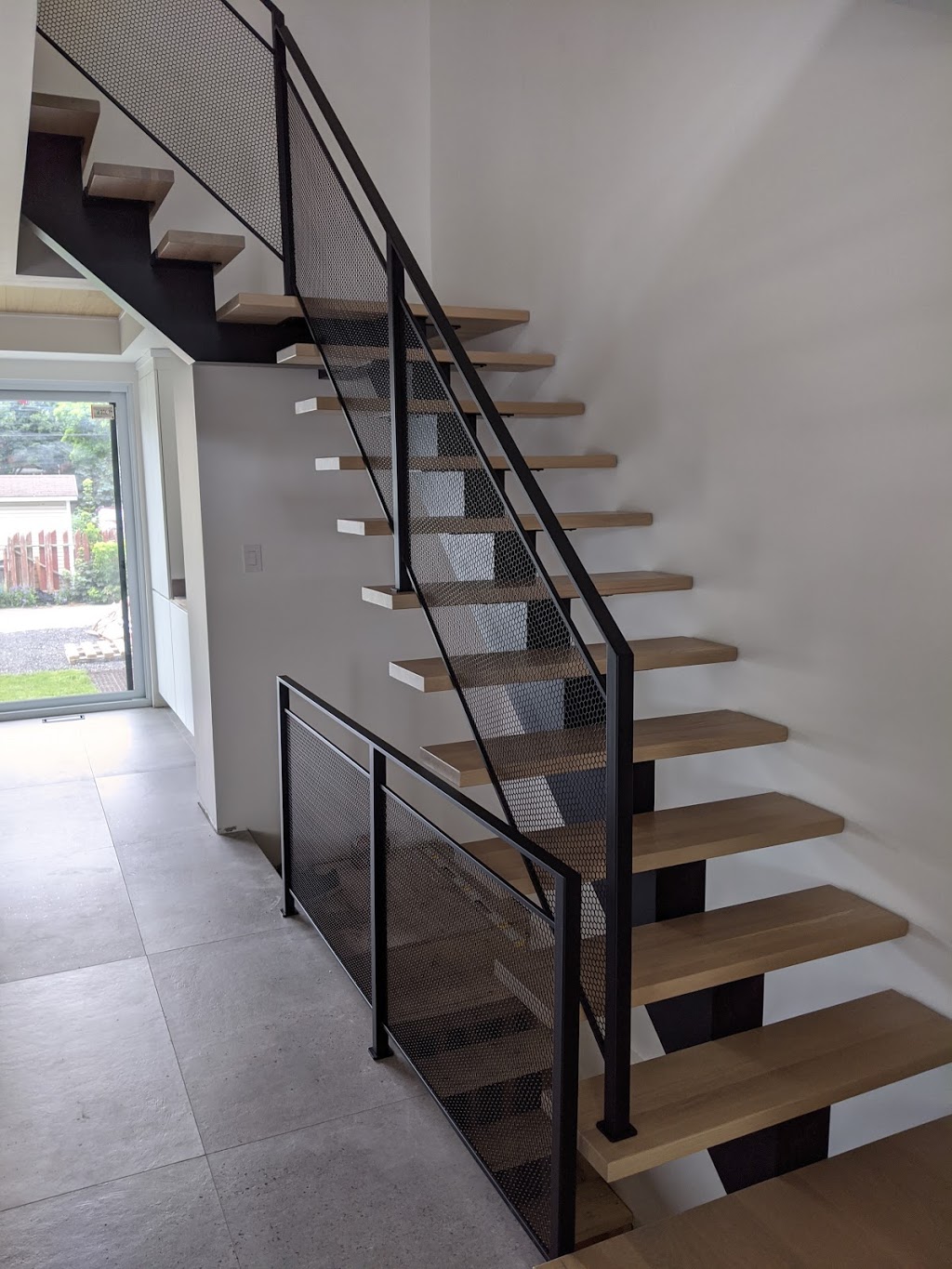 Escaliers Novo Step | 11 Rue Dollard, Waterloo, QC J0E 2N0, Canada | Phone: (450) 775-0751