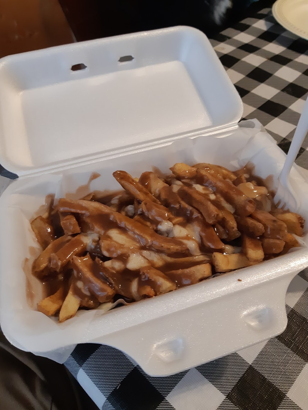 Davids Fresh Cut Fries | 36 Lancaster St W, Kitchener, ON N2H 4S9, Canada | Phone: (519) 748-2024