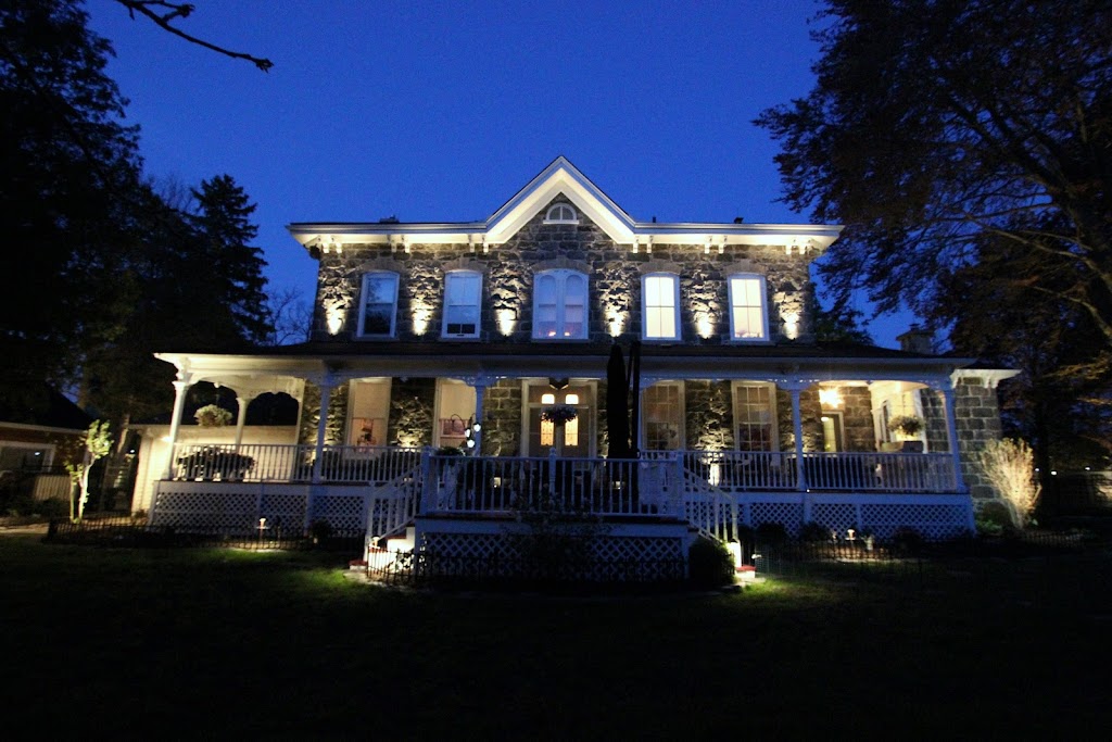 Moonlighting Outdoor Lighting | 70 Manitoba St, Guelph, ON N1E 3B9, Canada | Phone: (519) 827-4643