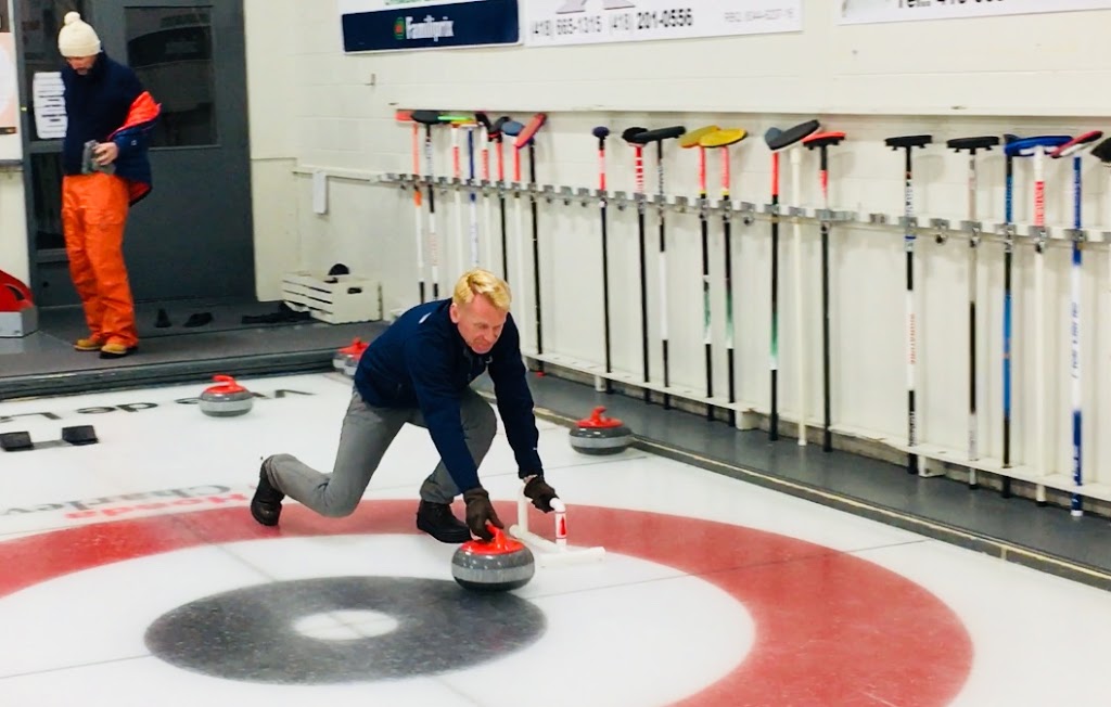 Club de Curling Nairn | 162 Rue Lapointe, Clermont, QC G4A 1J4, Canada | Phone: (418) 439-2931