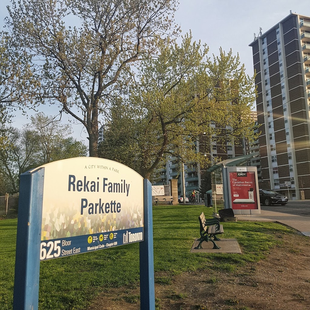 Rekai Family Parkette | 625 Bloor St E, Toronto, ON M4W 3Z2, Canada | Phone: (416) 338-4386