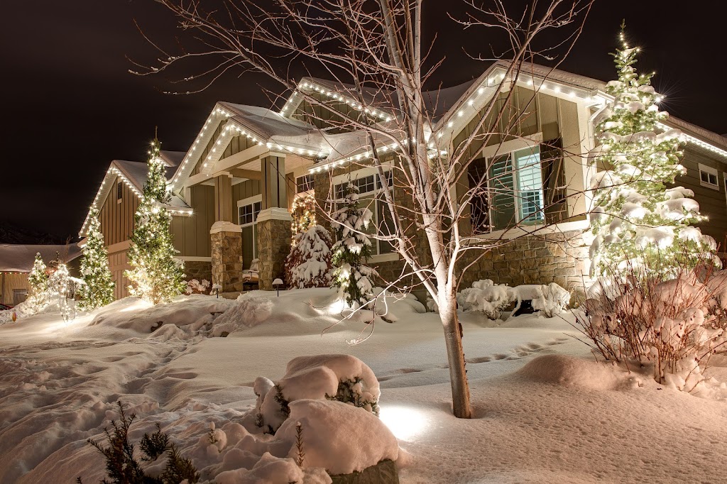 Bright West Holiday Lighting | 225 Railway St E Unit 9, Cochrane, AB T4C 2C3, Canada | Phone: (403) 990-7210