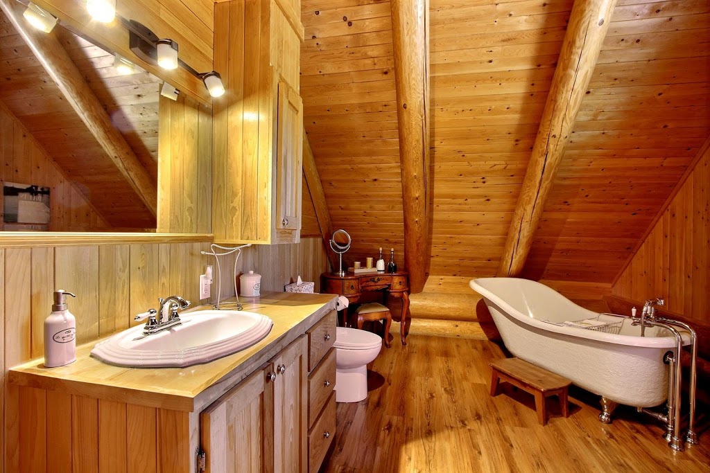 Chalet lOdyssée | 10 Chemin du Héron, Sainte-Christine-dAuvergne, QC G0A 1A0, Canada | Phone: (877) 629-1233