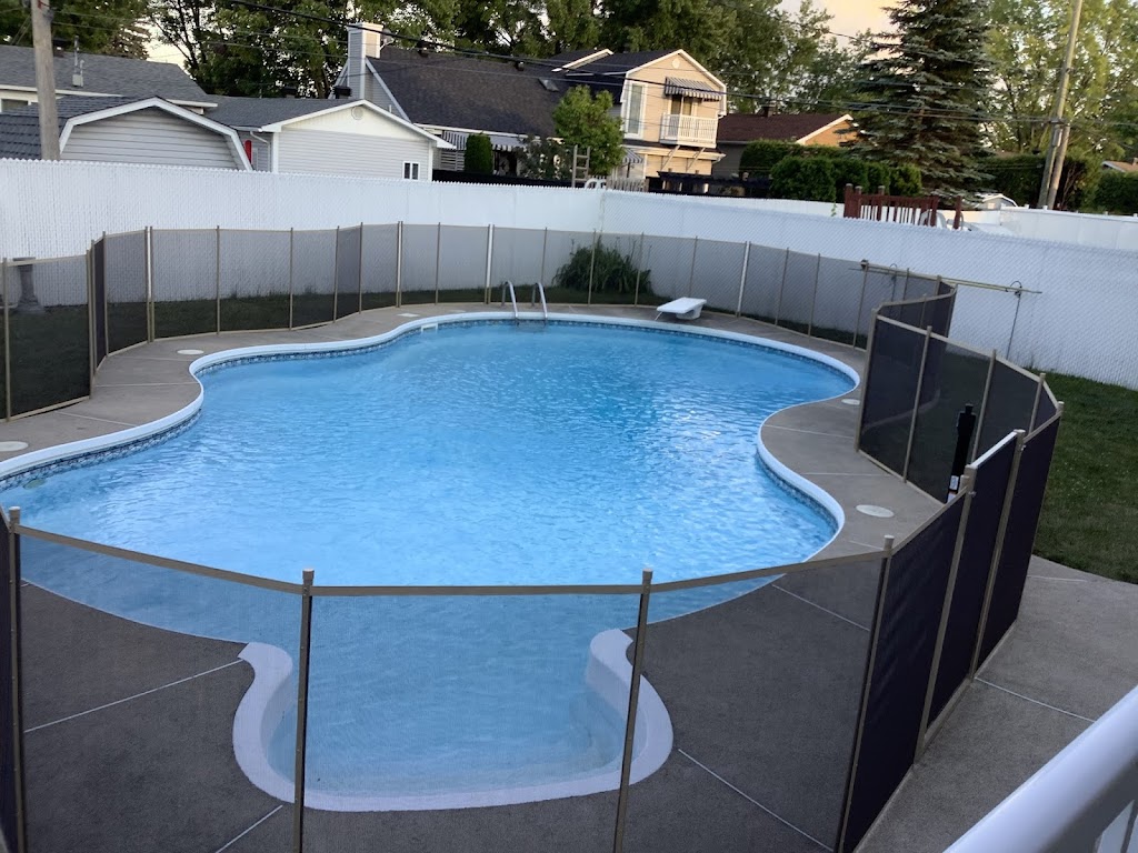 Clôture de piscine amovible Pool Guard | 123 Pl. du Phare, Lavaltrie, QC J5T 1C3, Canada | Phone: (514) 206-1886