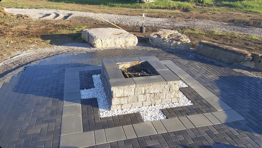 WELandscaping | 154 Tapestry Dr, Nepean, ON K2J 0H4, Canada | Phone: (613) 559-1286