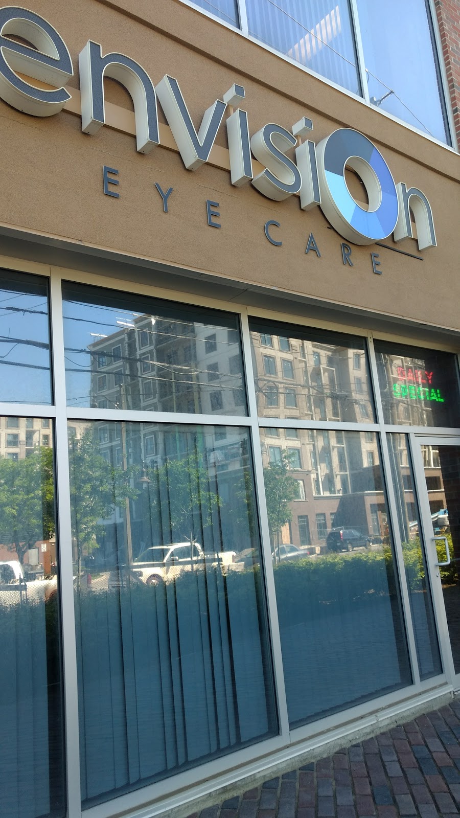 Envision Eye Care | 2525 Old Bronte Rd #120, Oakville, ON L6M 4J2, Canada | Phone: (905) 465-3937