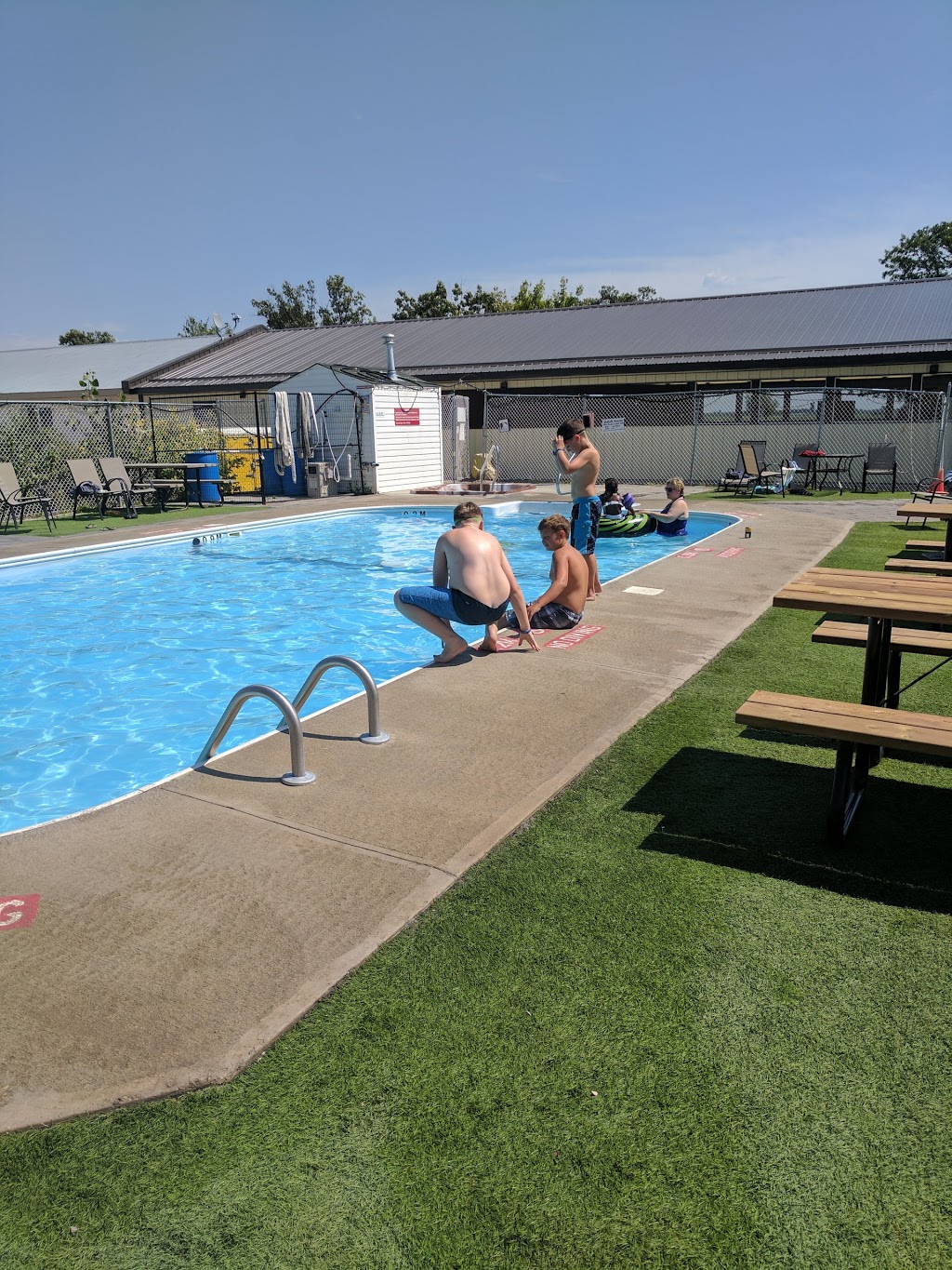 Rubber Ducky Resort and Campground | 1069 road 76.5, Warren, MB R0C 3E0, Canada | Phone: (204) 322-5286