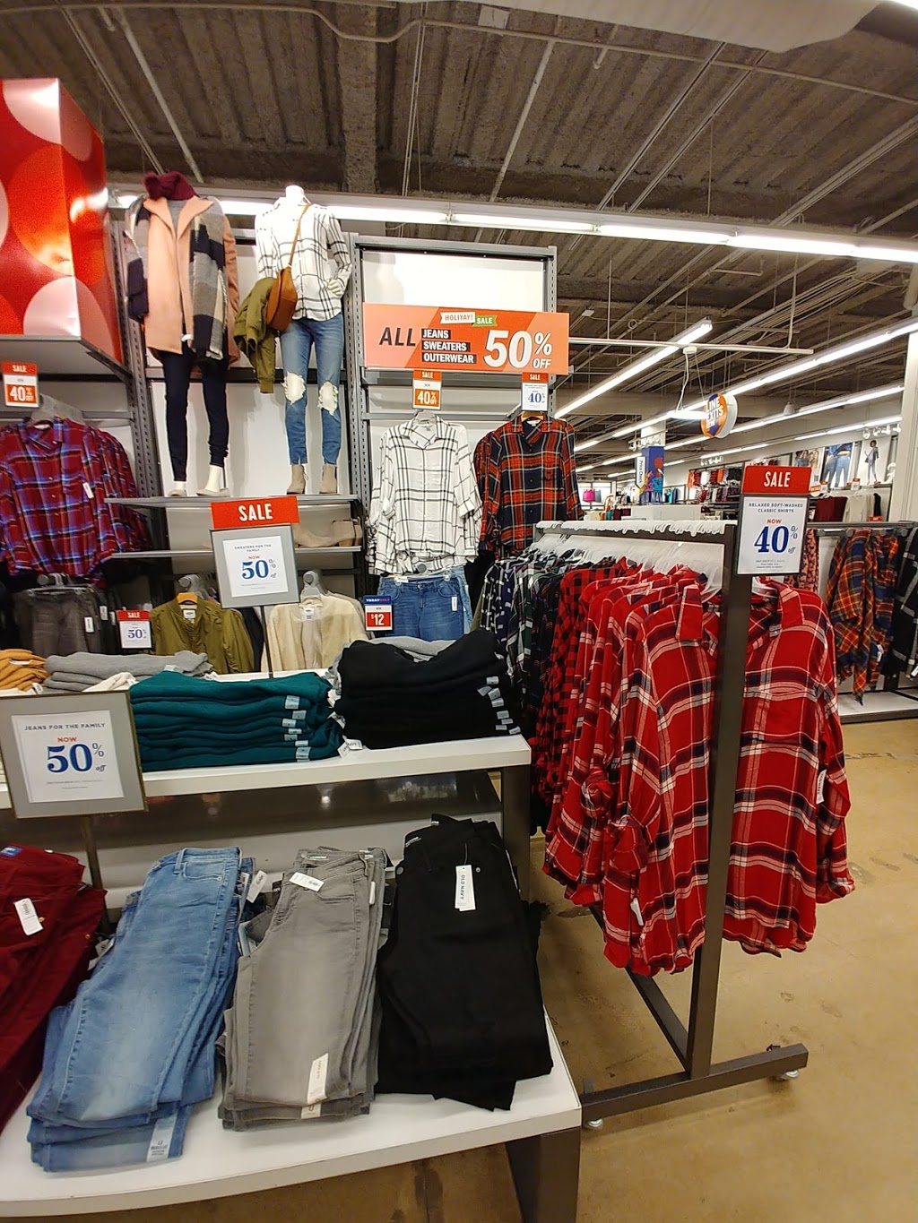 Old Navy | 777 Guelph Line, Burlington, ON L7R 3N2, Canada | Phone: (905) 681-7188