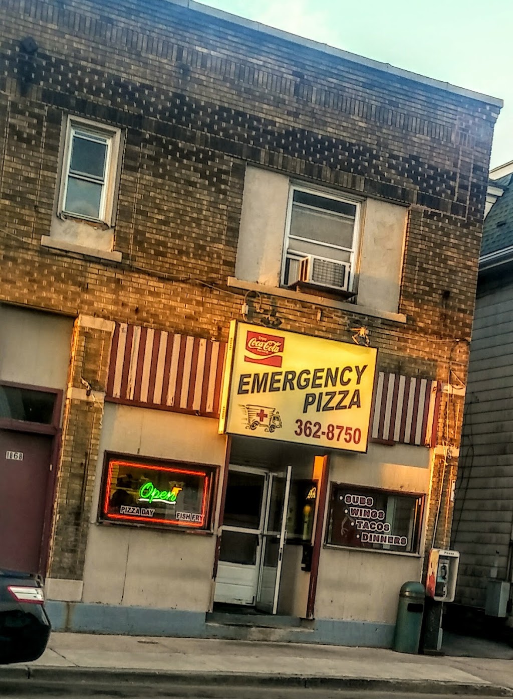 Emergency Pizza | 1870 Seneca St, Buffalo, NY 14210, USA | Phone: (716) 362-8750