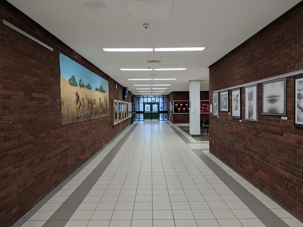 Earl Of March Secondary School | 4 The Pkwy, Kanata, ON K2K 1Y4, Canada | Phone: (613) 592-3361