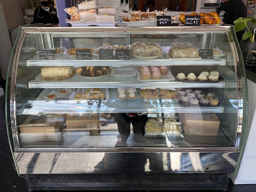 Sweet Spot Bake Shop | 5-281 Island Hwy E, Parksville, BC V9P 2G4, Canada | Phone: (250) 586-9866