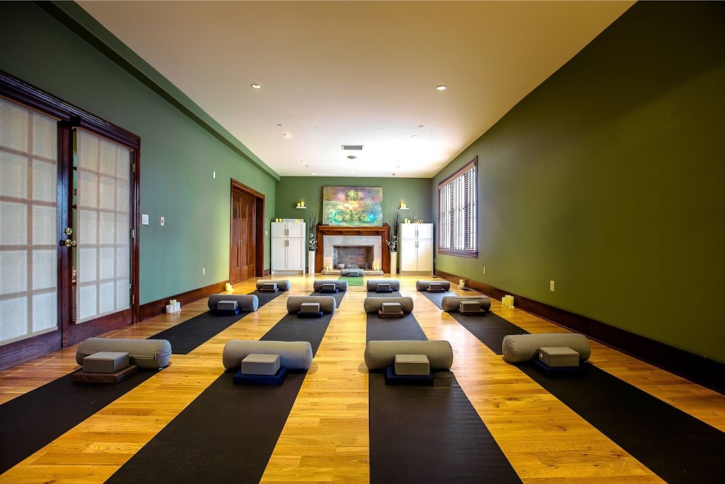 Canzone Yoga | 16685 25 Ave, Surrey, BC V3Z 0Z4, Canada | Phone: (778) 988-1815