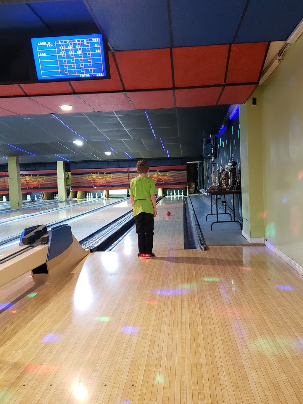 Muskoka Bowling | 300 Ecclestone Dr, Bracebridge, ON P1L 1G4, Canada | Phone: (705) 645-8775