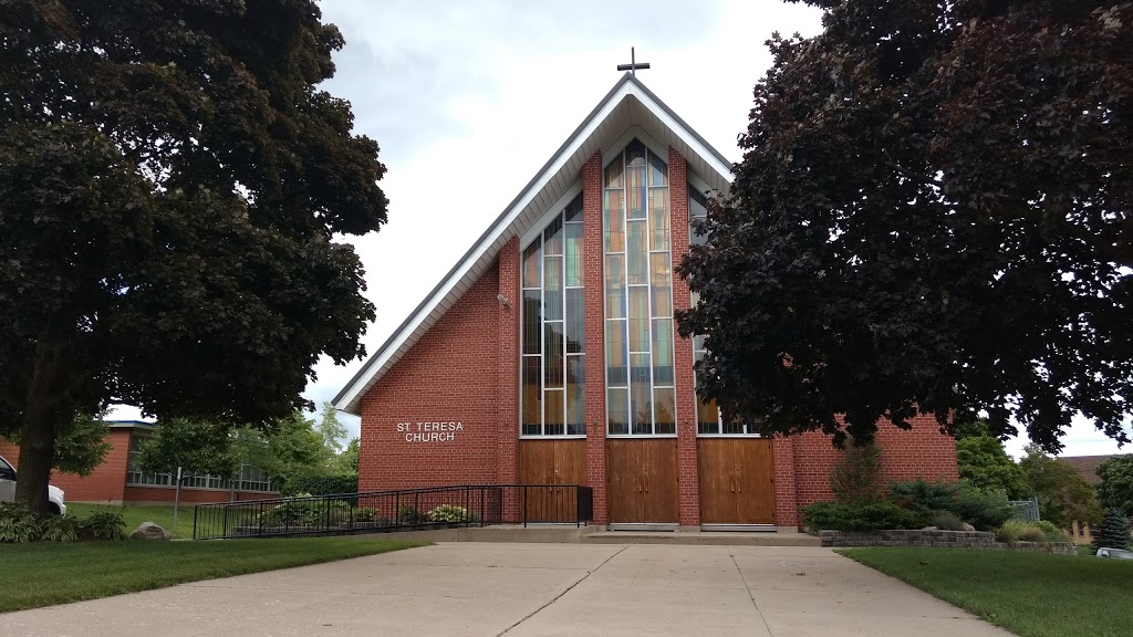 St. Teresas Catholic Church | 44 Leonard St, Kitchener, ON N2H 6C8, Canada | Phone: (519) 743-4525